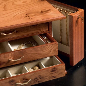 Agresti Ali con le Gioie Jewelry Chest