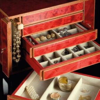 Agresti Oro Jewelry Chest