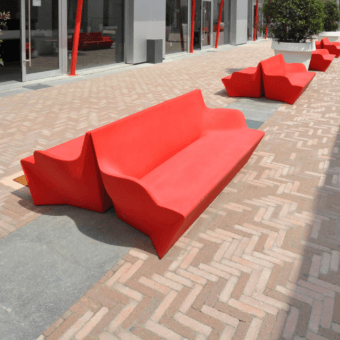 Slide Kami Yon Sofa