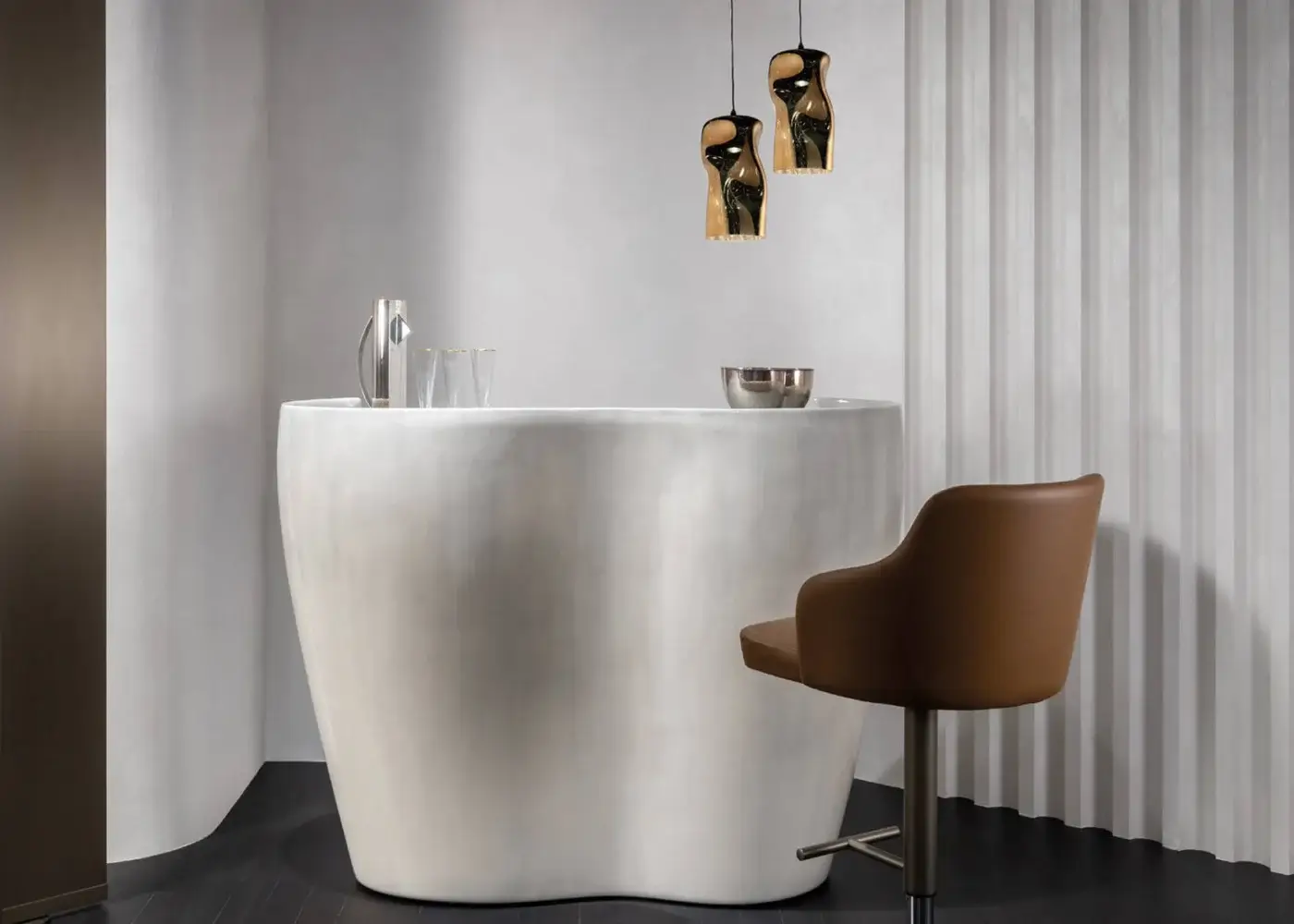 Superior Reflex Dandolo suspension lamp crafted in glossy golden Murano glass with a black canopy and integrated LED system