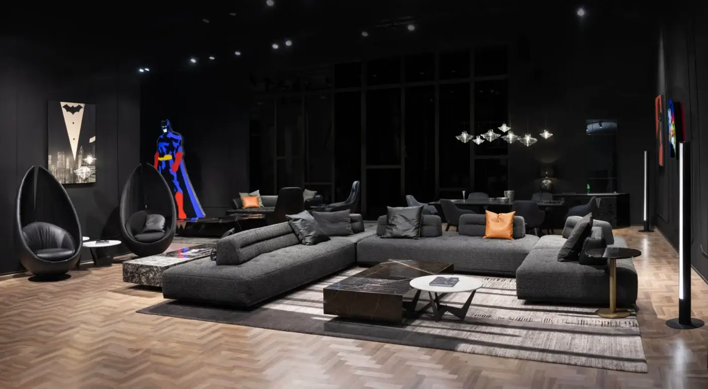Superior WAYNE Enterprises WE-172 coffee table in dark marble with lighter veins and lacquered base crafted in Italy