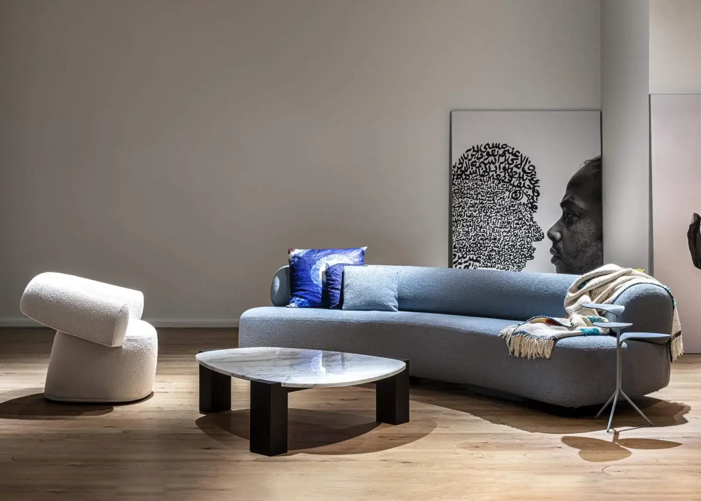 Exceptional Moroso Gogan coffee table with a polished white marble top and blocky wooden legs