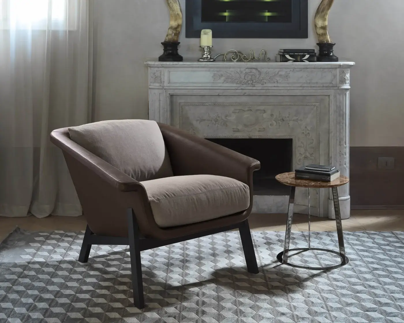Elegant Horm Albino Family coffee table with reddish-brown marble tabletop and sleek metallic slender legs