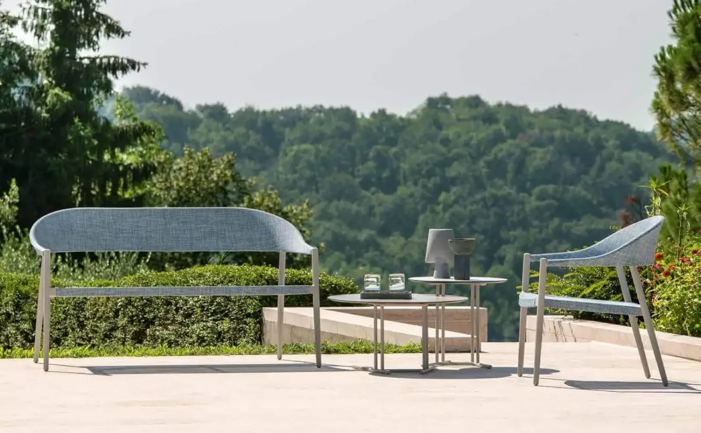Superior Varaschin Belt coffee table in powder-coated steel with a dark gray two-tiered structure and matte finish