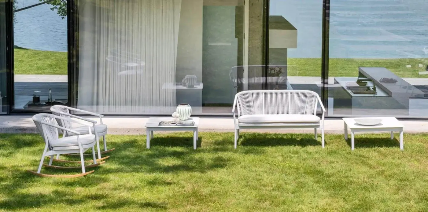 Exclusive Varaschin Smart Rocking Lounge Chair with aluminum structure, VAR#TEX PVC mesh seat and synthetic rope back in light gray with matte finish