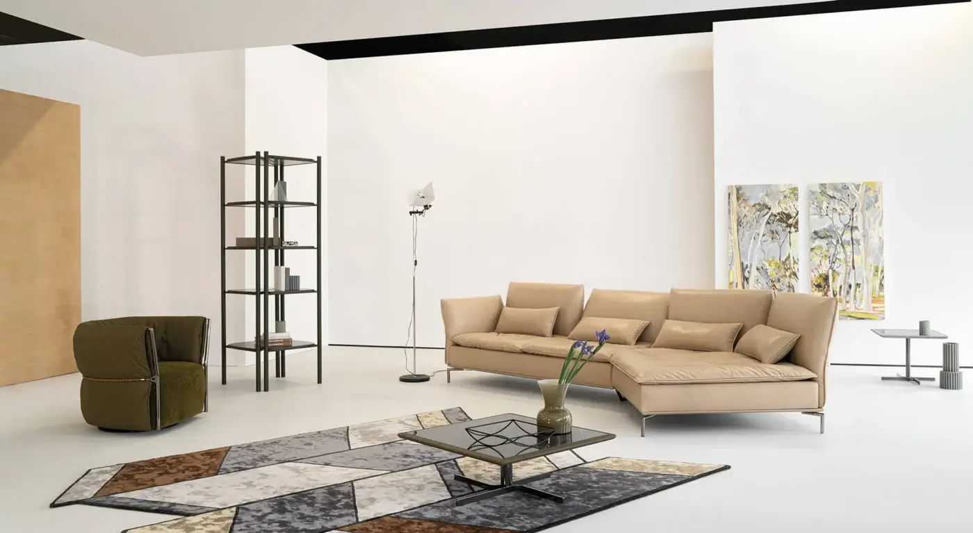 Exceptional Cierre1972 Belt swivel lounge chair with olive-green textile and a chrome-plated metal frame built for 360° return