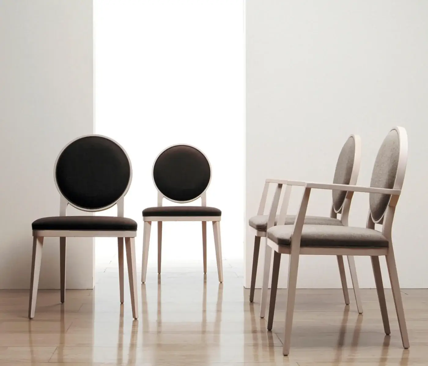 Superior Bross Plaza armchair with light grey fabric upholstery and high-end wood structure built in Italy