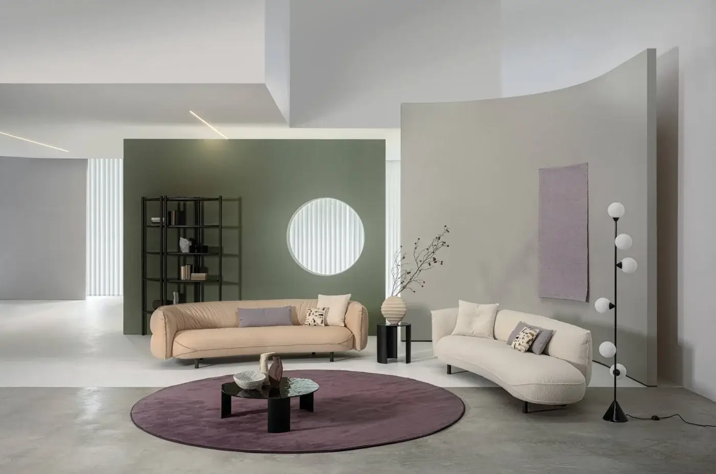Distinguished Cierre1972 Seed chaise lounge with curved silhouette and textured off-white textile finish crafted in Italy