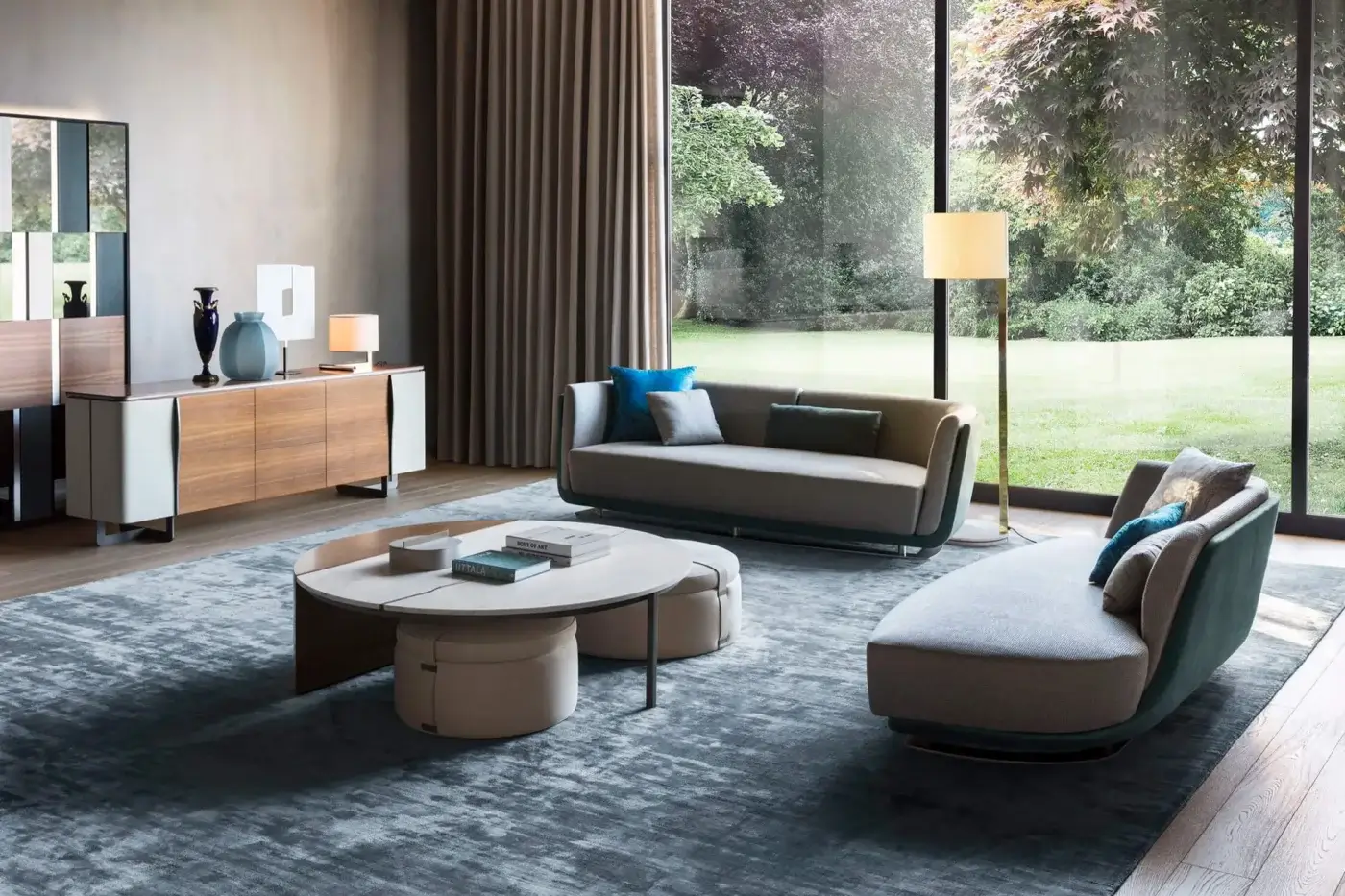 Distinguished OAK Central coffee table with circular marble and walnut wood tabletop supported by light beige fluid leather ottomans in matte finish