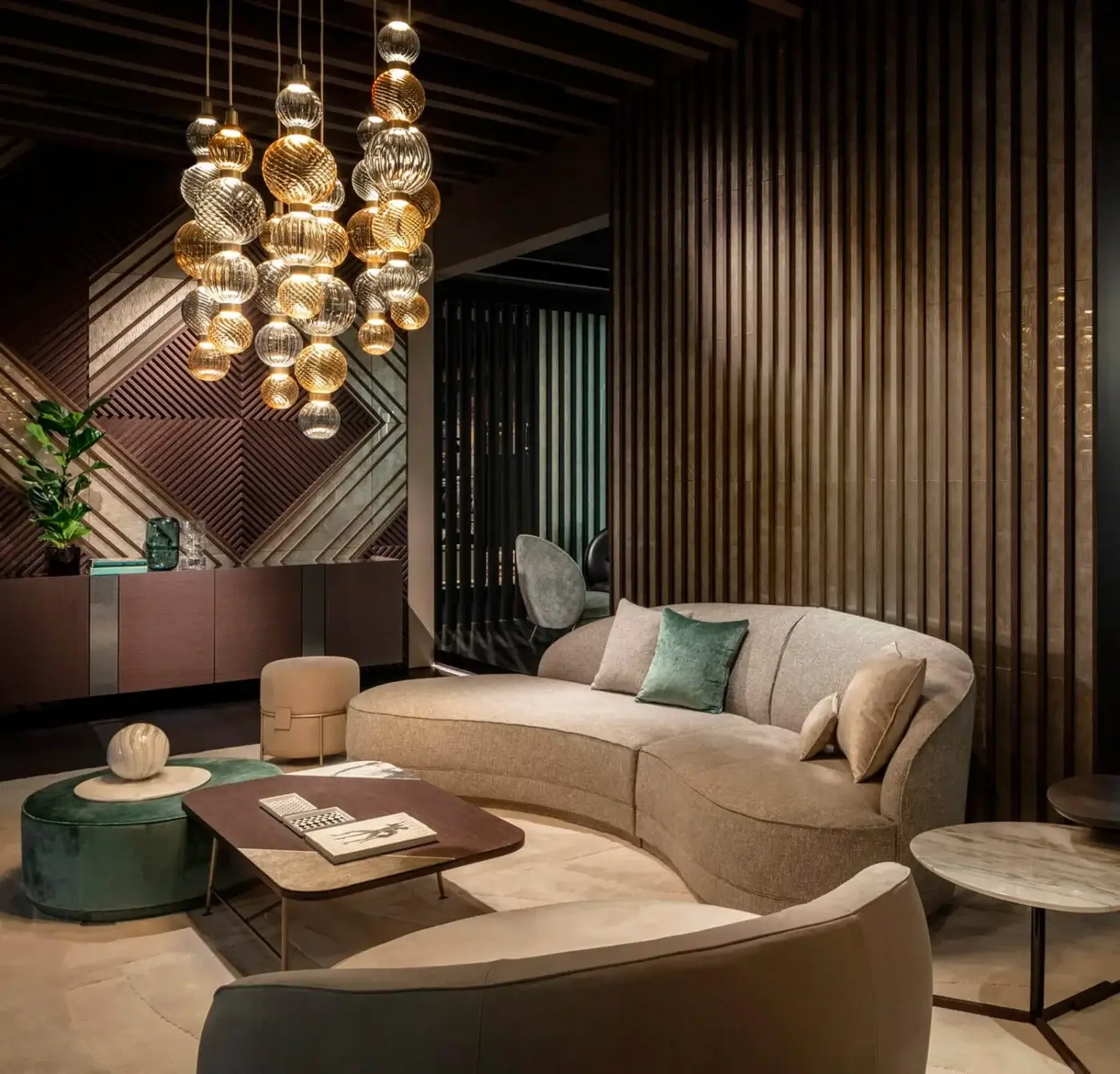Luxury Sicis Drop suspension lamp with hand-blown Pyrex glass spheres held within satin gold metal frames