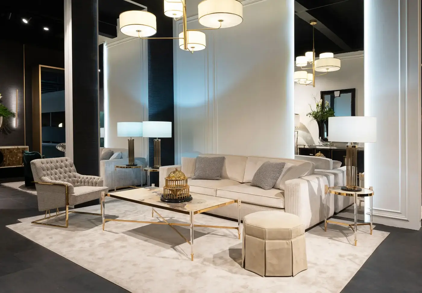 Exceptional Zanaboni T223/S side table with Patagonia marble top and satin-finished transparent plexiglass legs in brass