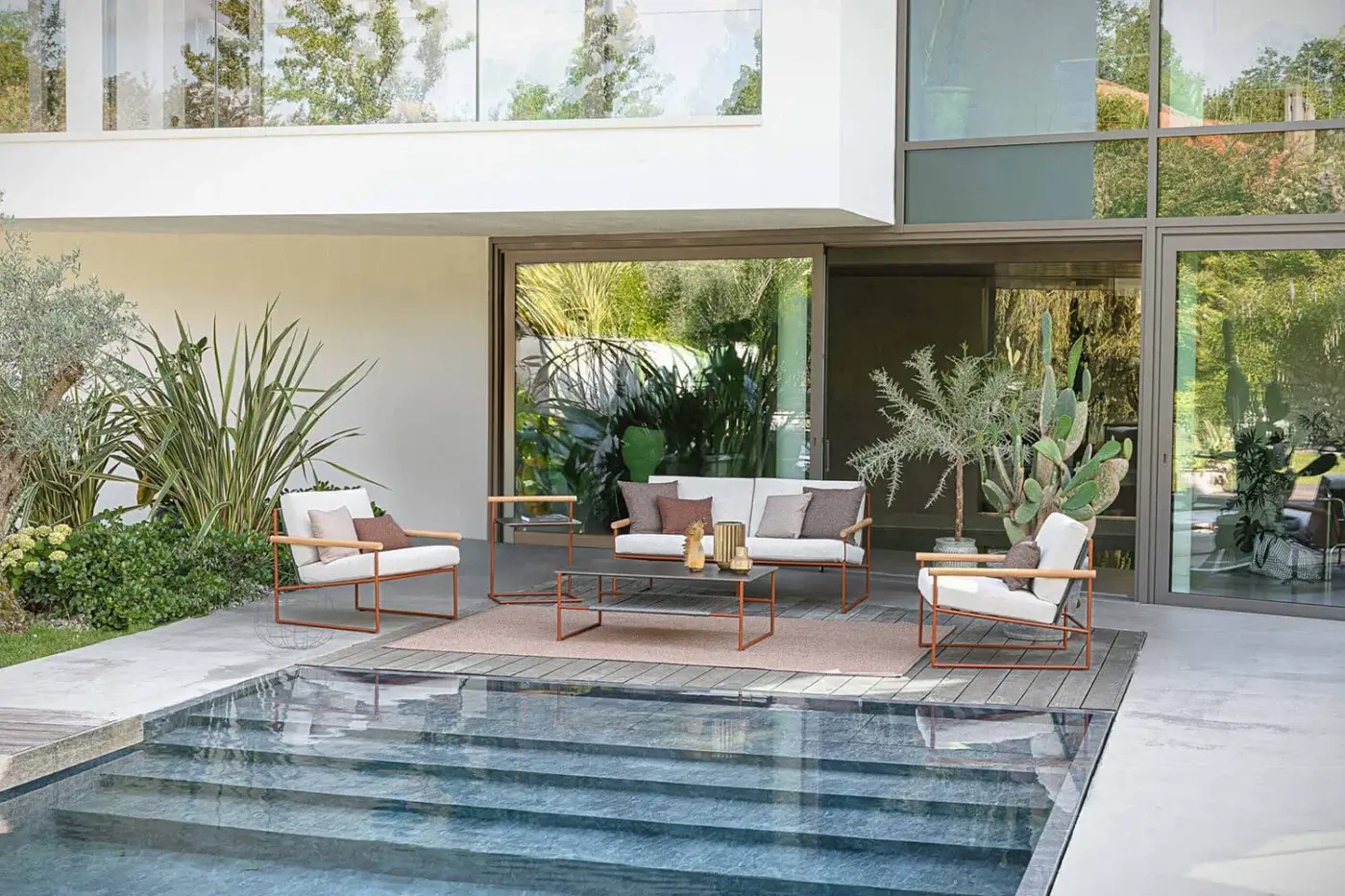 Exceptional Atmosphera Pipe coffee table with terracotta steel frame and natural stoneware gres tabletop crafted with woven gray rope undertop