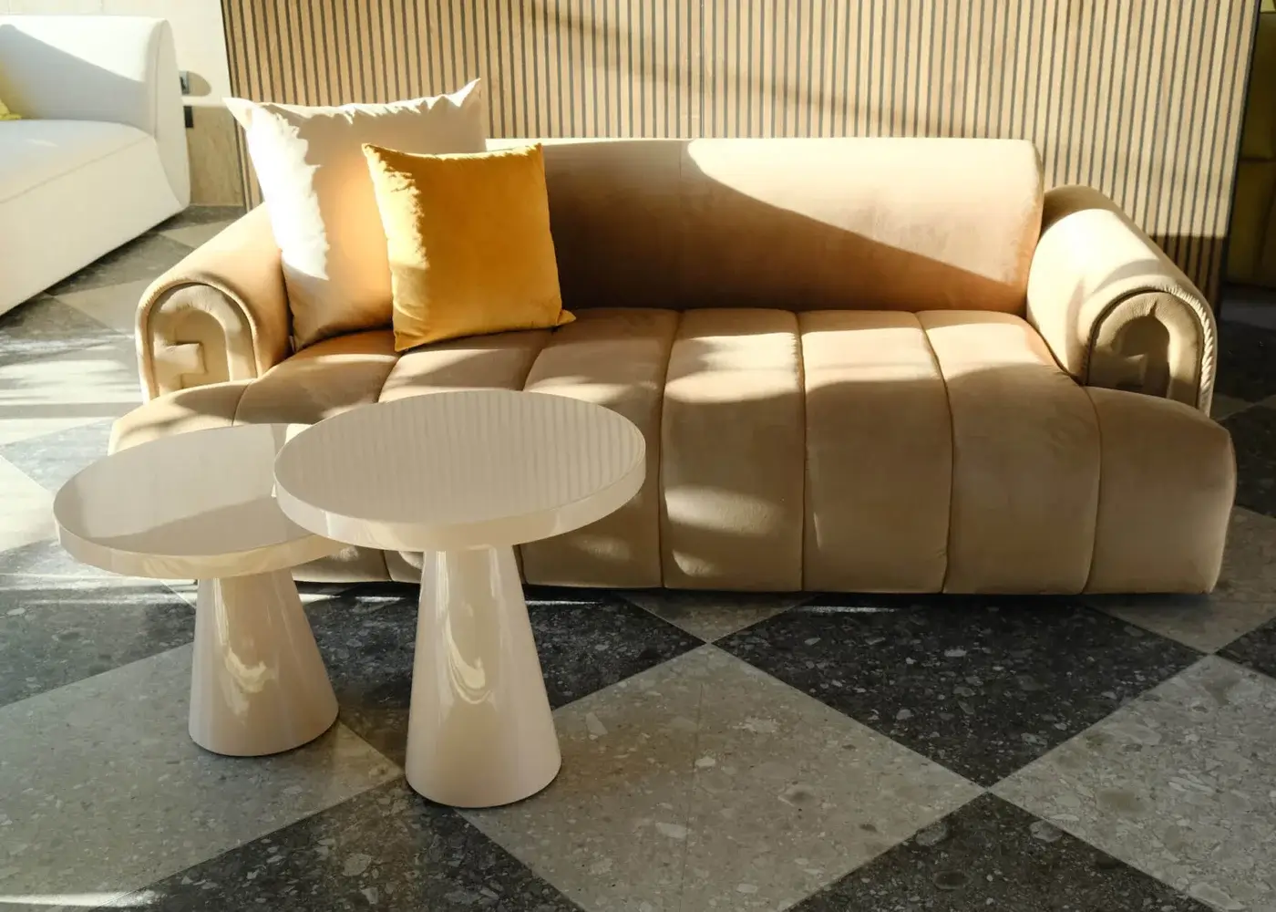 Sophisticated Furla Casa Iride side table in cream with circular top, tapered conical base and high-gloss lacquered finish