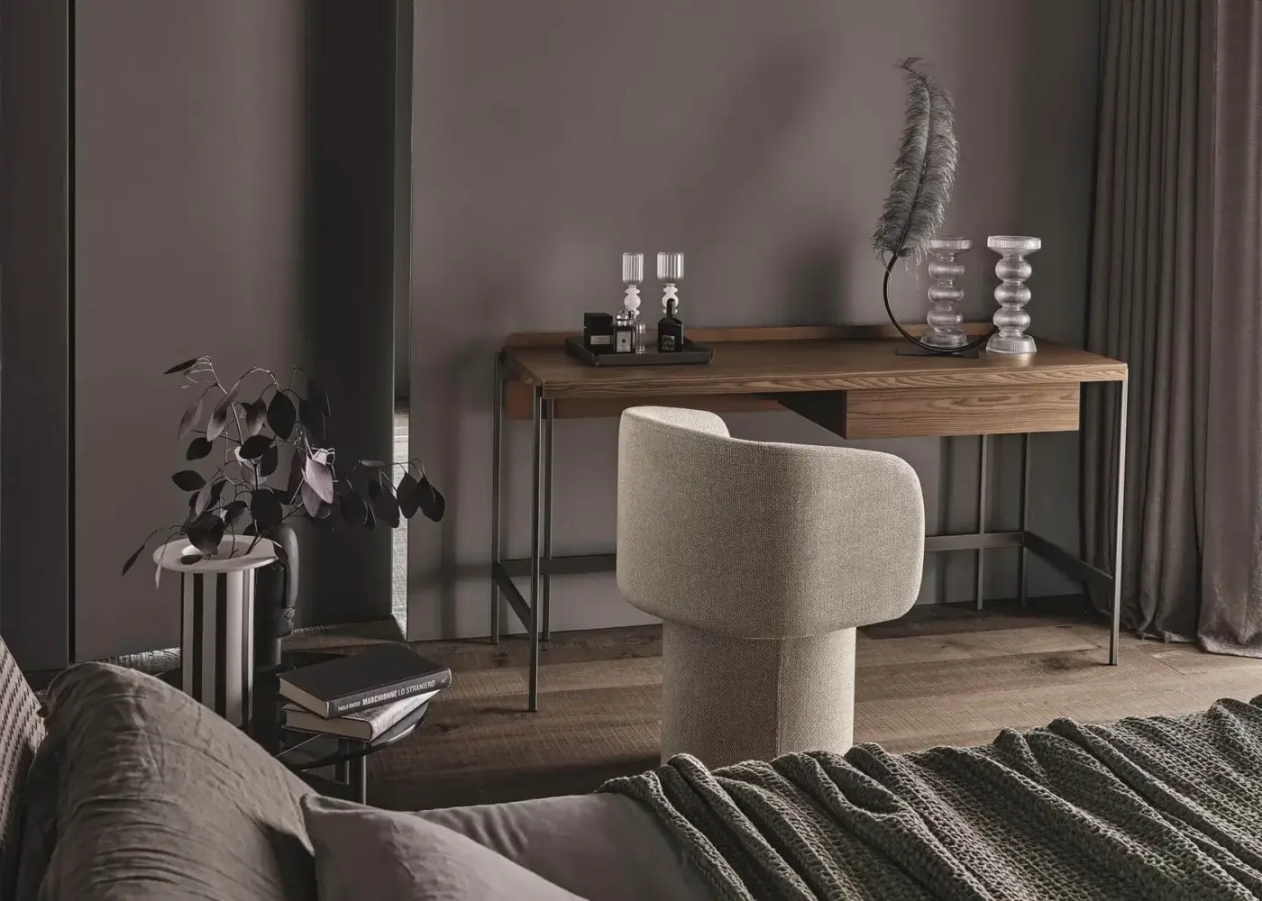 Exceptional Ditre Italia Billie armchair upholstered in high-end fabric with a sleek neutral tone and sculpted design crafted in Italy