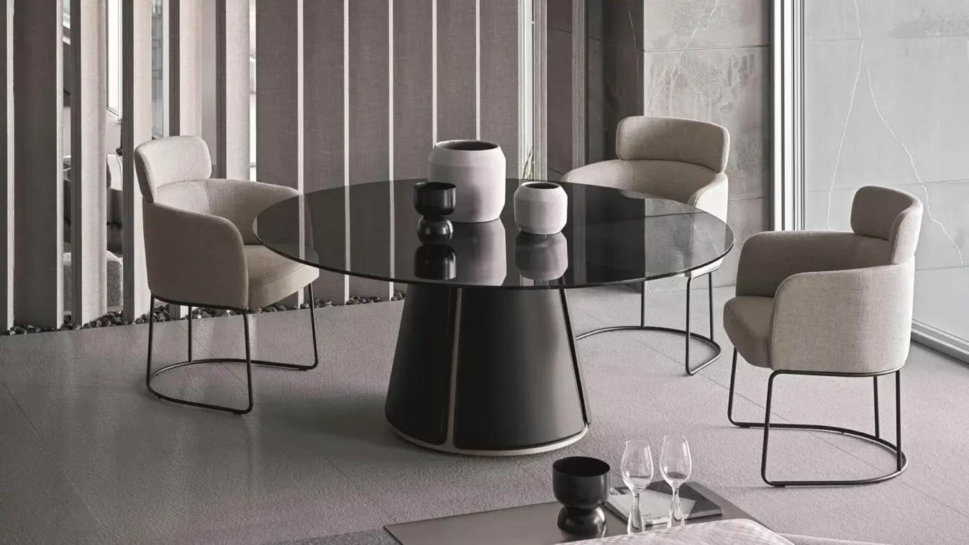 Superior Ditre Italia Claire armchair with embracing seat and backrest in light beige textile upholstery with a matte curved metal base