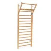 Gymnastic wall of light-toned hardwood with horizontal slats, black metal bar, adjustable cables, and wooden grip knobs, branded “Oak”.