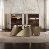 Exceptional Reflex Vele table with rectangular tempered glass and trapezoidal brass pedestals in reflective polish