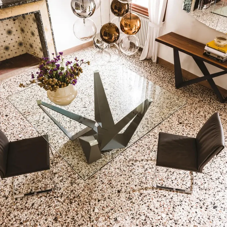 Exceptional Cattelan Italia Skorpio table with square clear glass and graphite embossed lacquered steel base in matte finish
