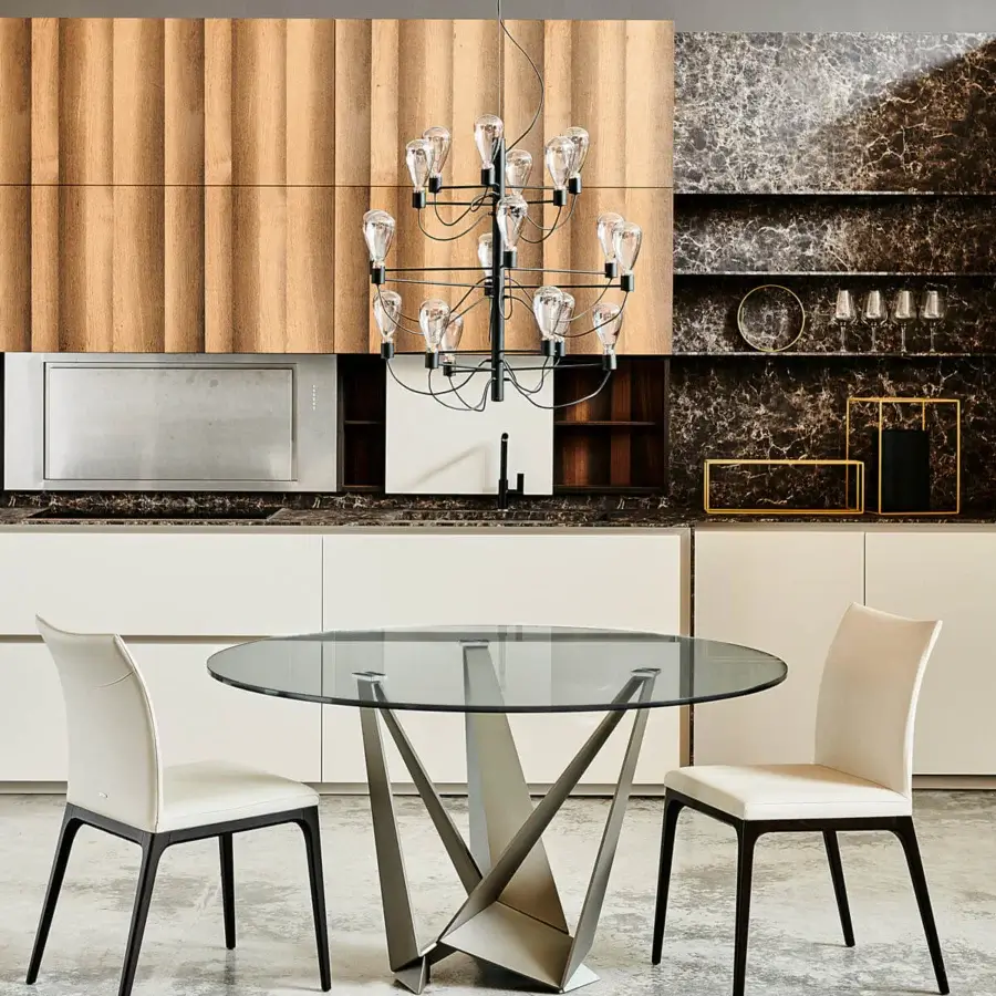 Superior Cattelan Italia Skorpio table with clear glass and graphite embossed lacquered steel base
