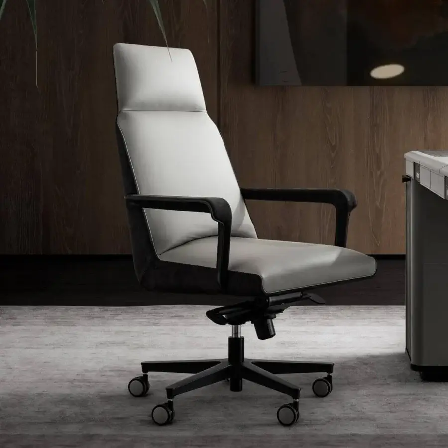 Distinguished 4 Mariani Flora armchair with light grey leather upholstery and dark curved plywood frame built on a five-star metal base
