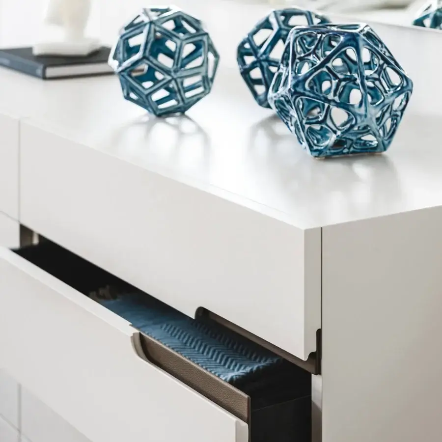 Exceptional Cattelan Italia Ciro dresser in oyster embossed lacquered wood with glossy white finish and blue textile drawer lining