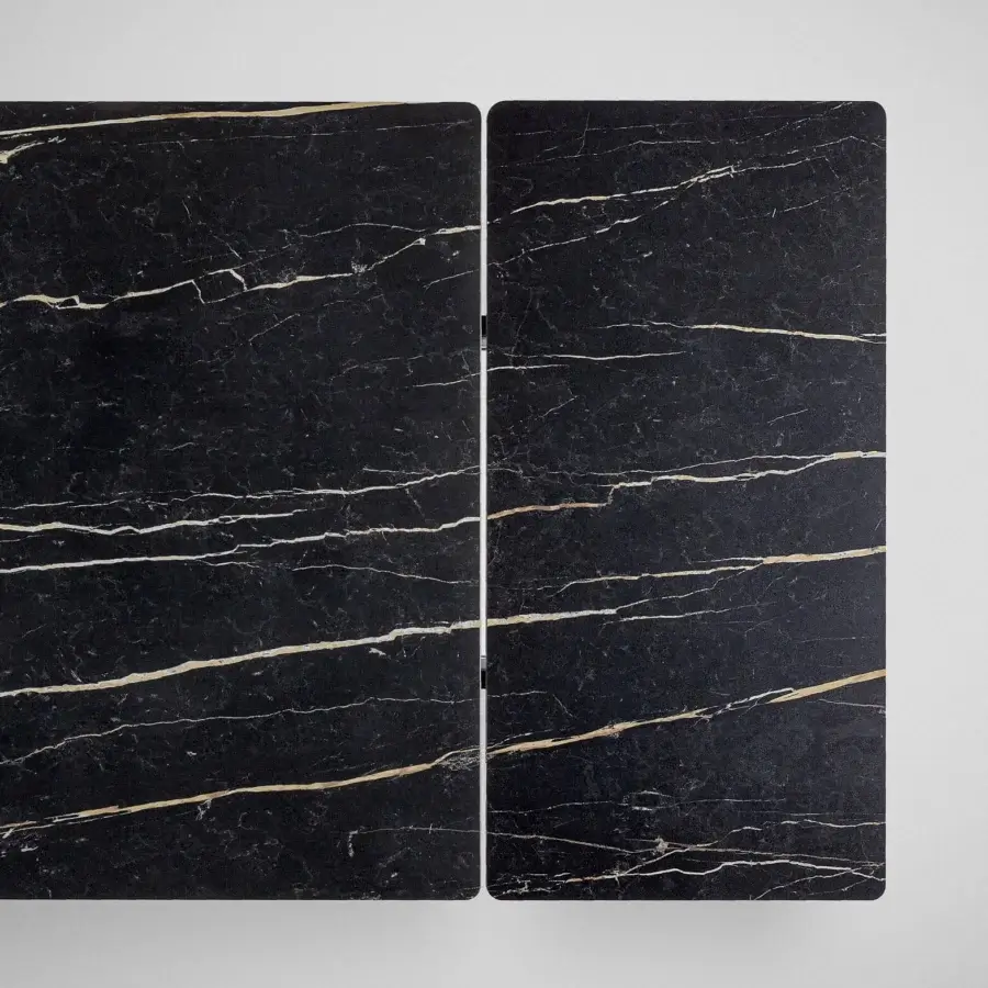Superior Bonaldo Big extendable table crafted in ceramic with deep black coloring and refined marble-like veining