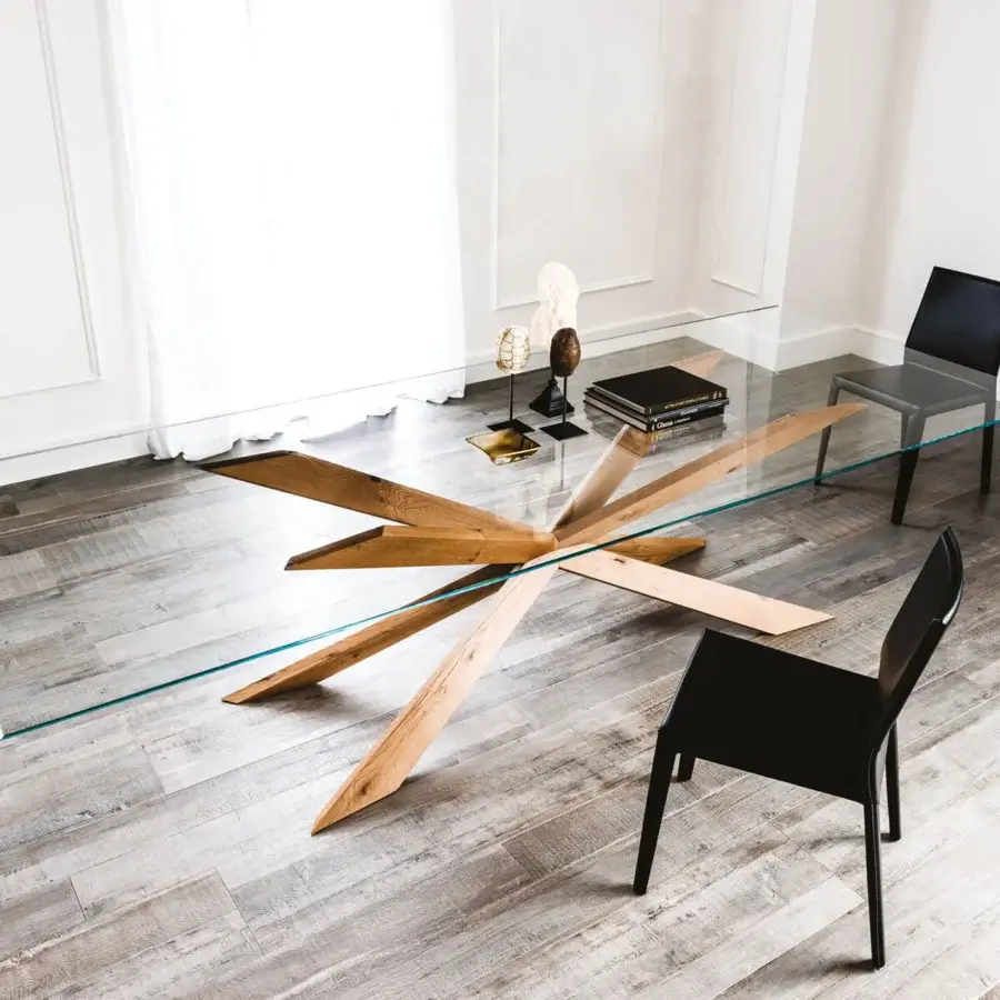 Superior Cattelan Italia Spyder table with clear glass top and graphite painted steel starburst base