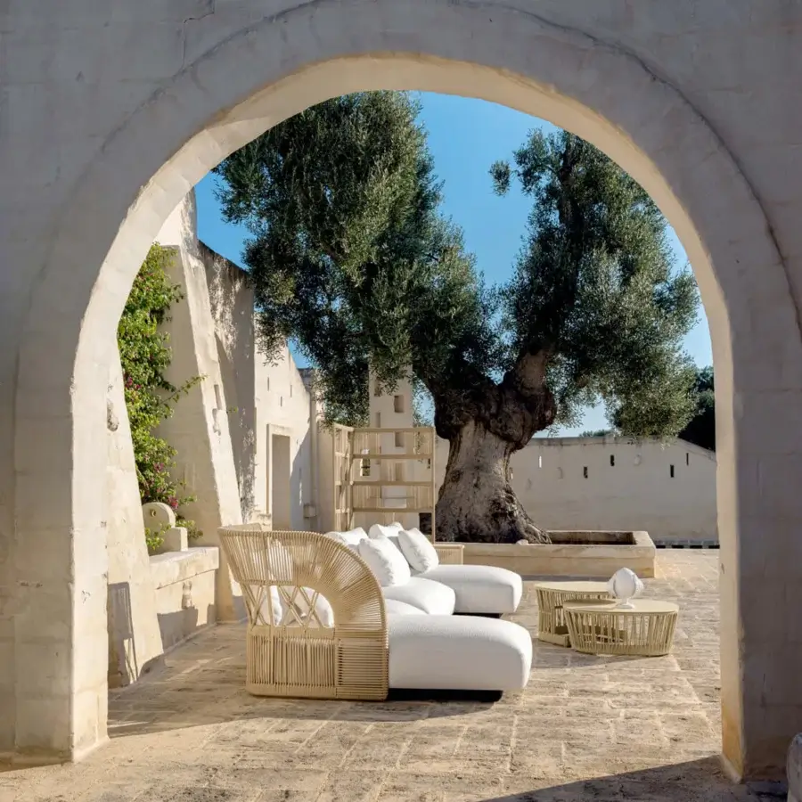 Exclusive Talenti Cliff Déco sectional with light nautical rope detailing and plush white outdoor fabric cushions built with aluminum