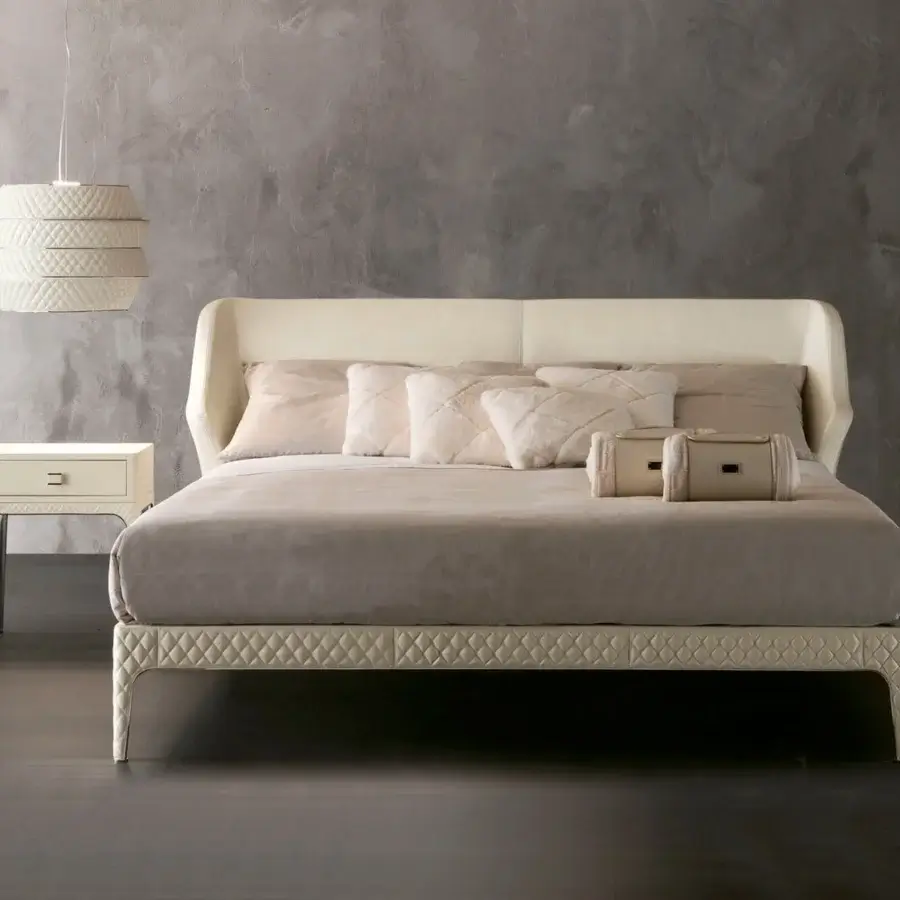 Lavish Rugiano Charlie nightstand with light beige leather and refined matelassé embroidery, built with metal accents