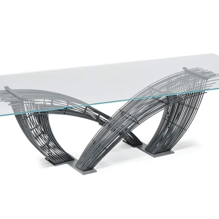 Exceptional Cattelan Italia Hystrix table with a clear glass top and matte gray interwoven metal base