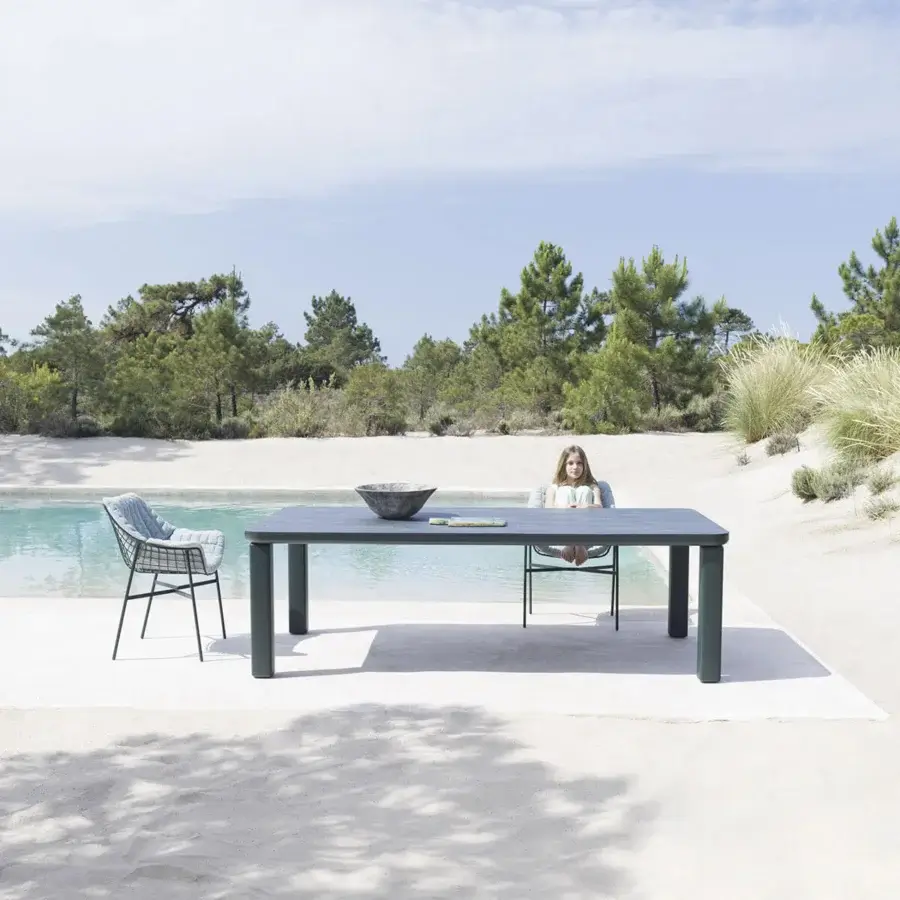 Superior Varaschin Customade table with dark gray aluminum structure and matching ceramic top crafted in Italy
