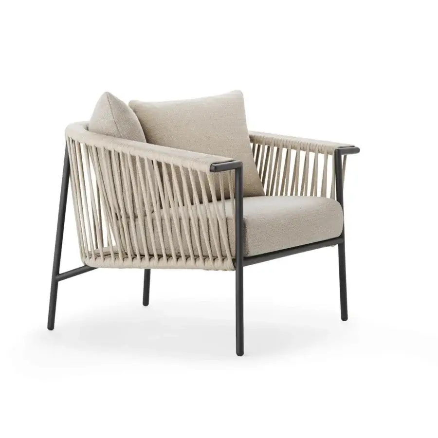 Superior Roberti Rattan Corolle lounge chair with light beige Oval Trendyrope and matte dark tone stainless steel frame