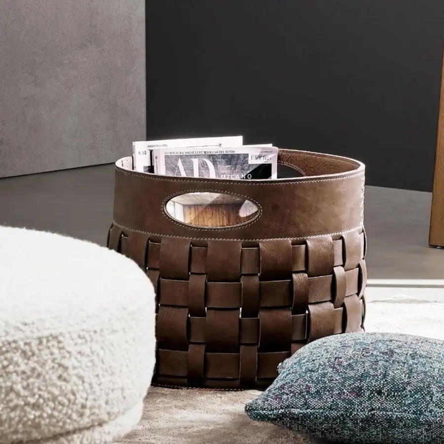 Exceptional Bonaldo Roger magazine rack crafted in dark brown emery leather with intricate basket-weave and matte finish