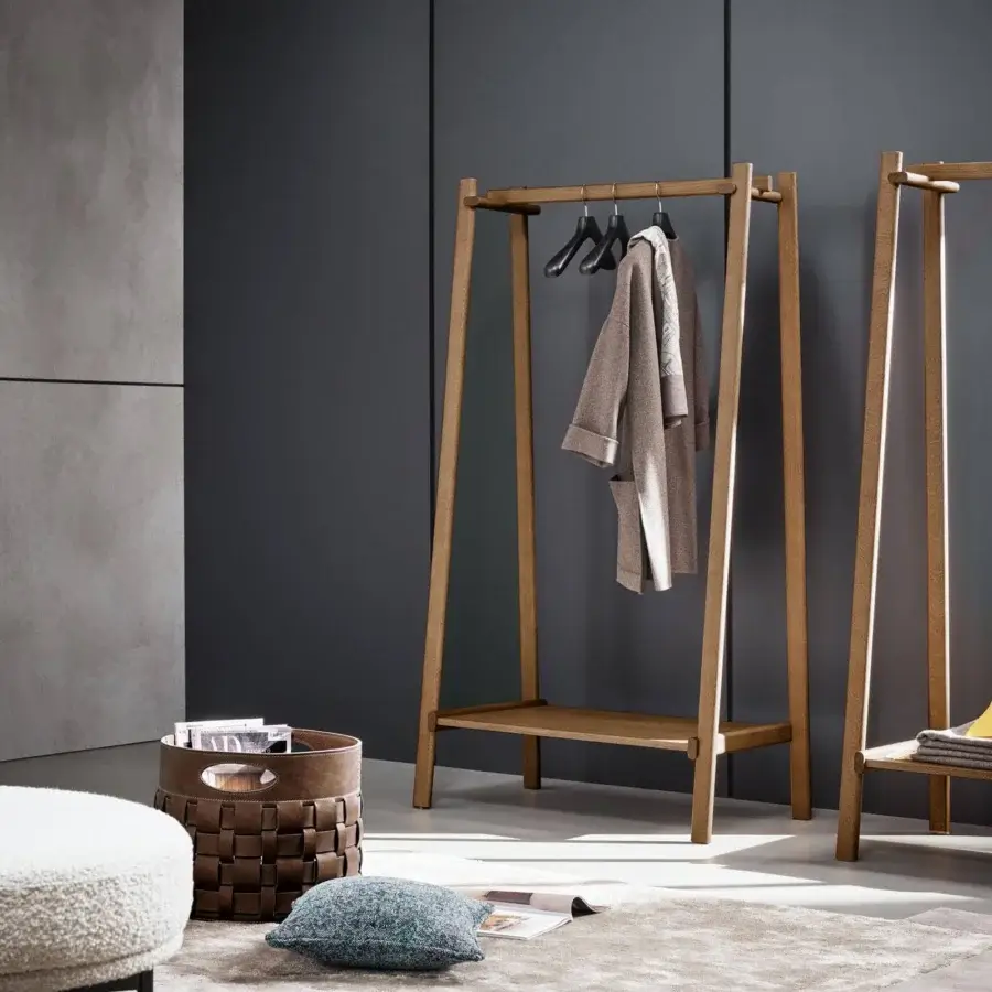 Superior Bonaldo Roger magazine rack hand-woven in dark brown emery leather with a matte finish
