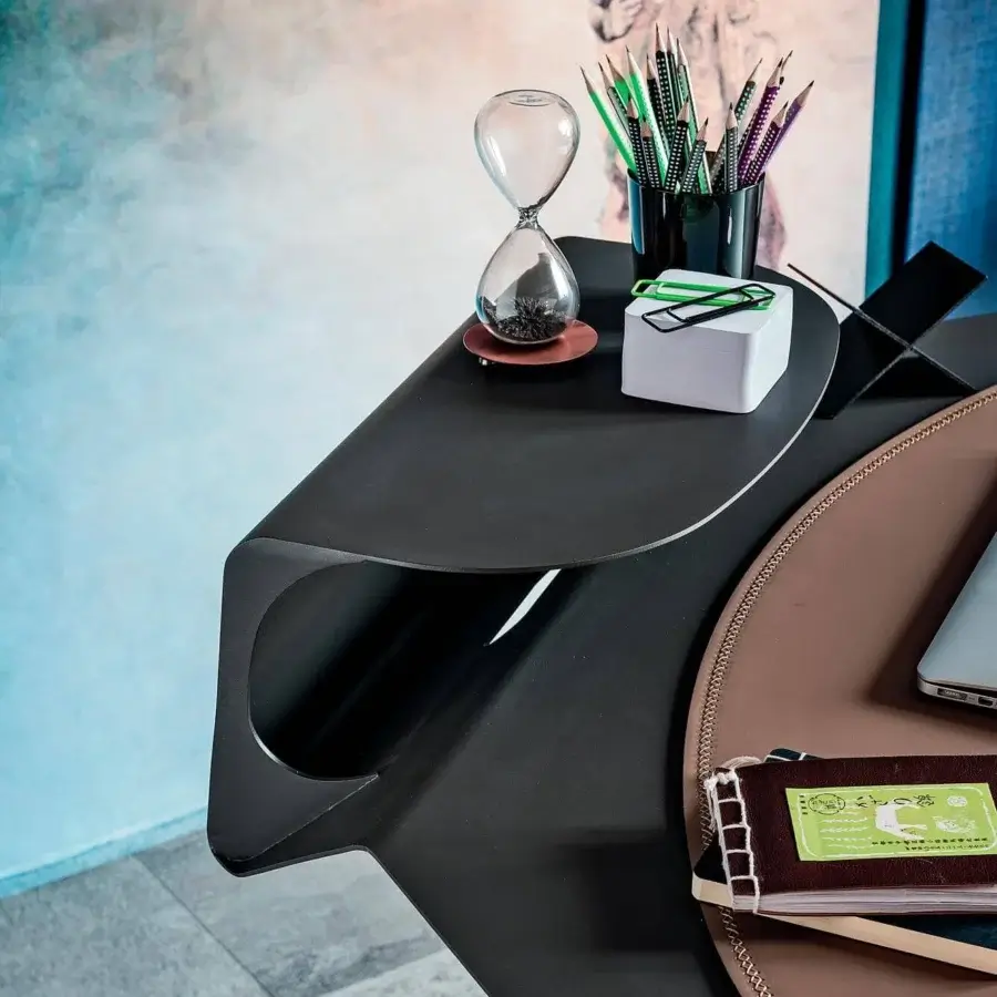 Exceptional Cattelan Italia Storm desk with titanium embossed lacquered steel and brown leather-like pad in matte finish