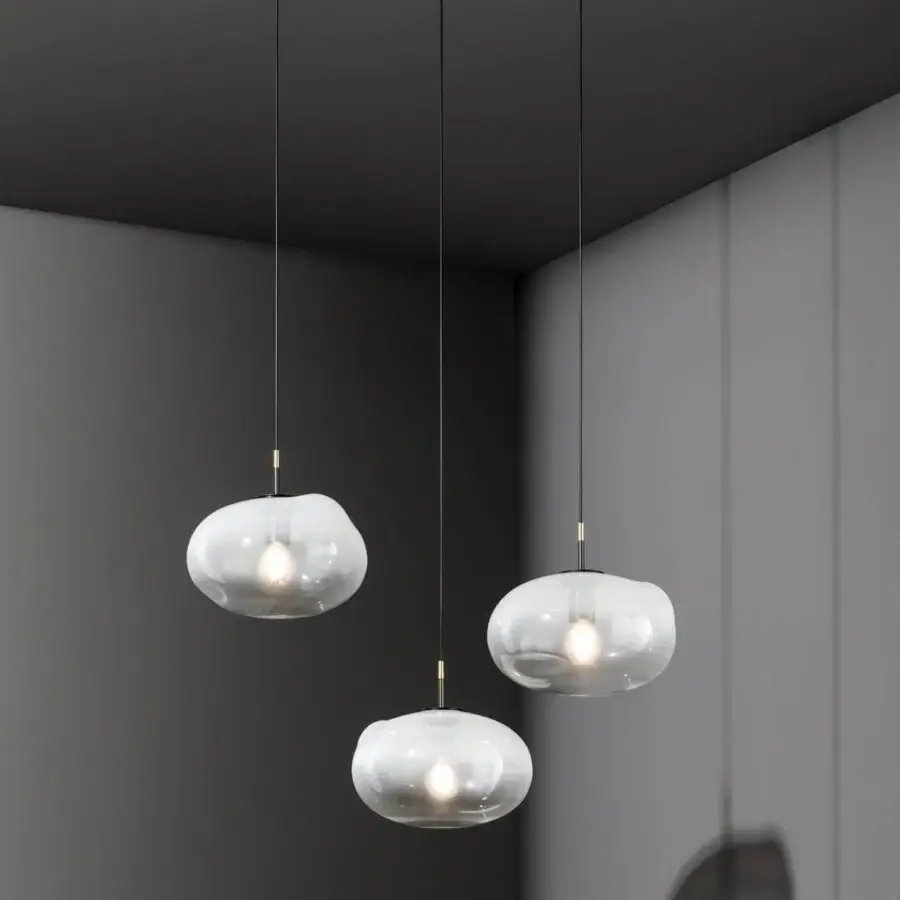 Elegant Bonaldo Pepita suspension lamp with flowing silk glass shades and subtle brass accents crafted in Italy