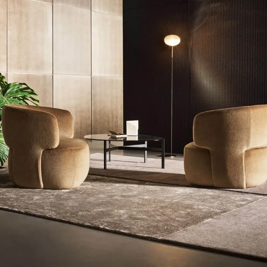 Superior Bonaldo Rabat rug with abstractionist geometry in 70% wool and 30% Tencel exhibiting a mottled, textured finish