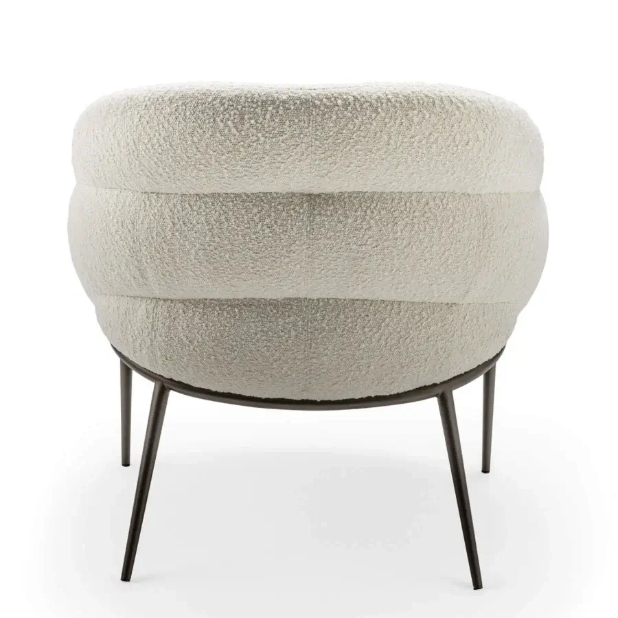 Exclusive Cattelan Italia Camilla lounge chair with enveloping lines, off-white upholstery and angled dark metal legs