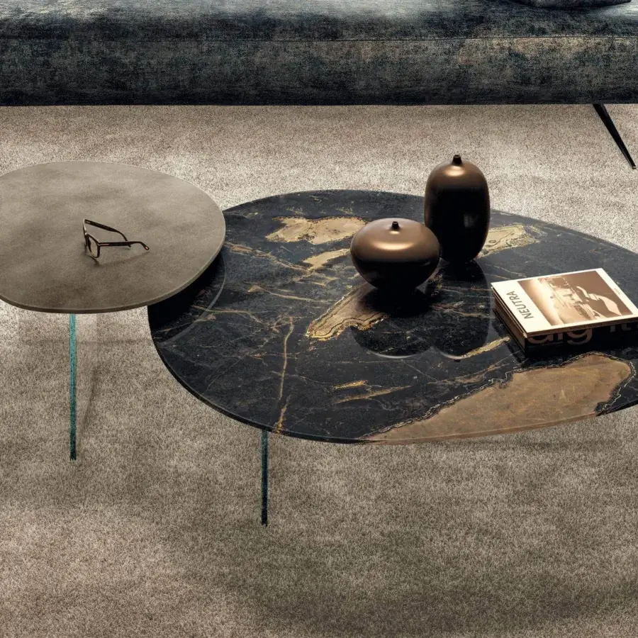 Superior Lago Pleasure coffee table with irregular XGlass top and gold-toned veining in a glossy finish crafted on slender glass legs
