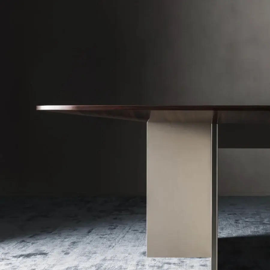 Superior OAK Sinfonia table with dark brown wood tabletop and veneered legs built with painted metal profiles in a light beige tone