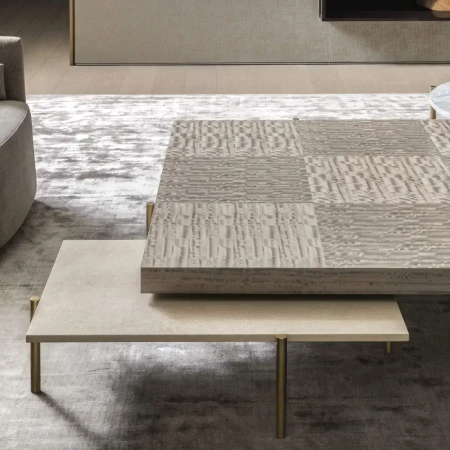 Elegant OAK Ritmo coffee table with a checkered wood top and brass-like painted metal legs in a matte finish