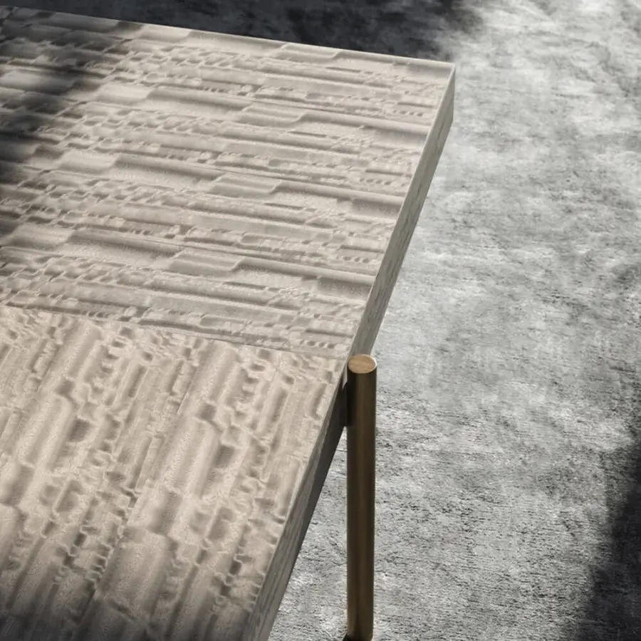 Elegant OAK Ritmo coffee table with rectangular wood top and cylindrical brass finish metal support
