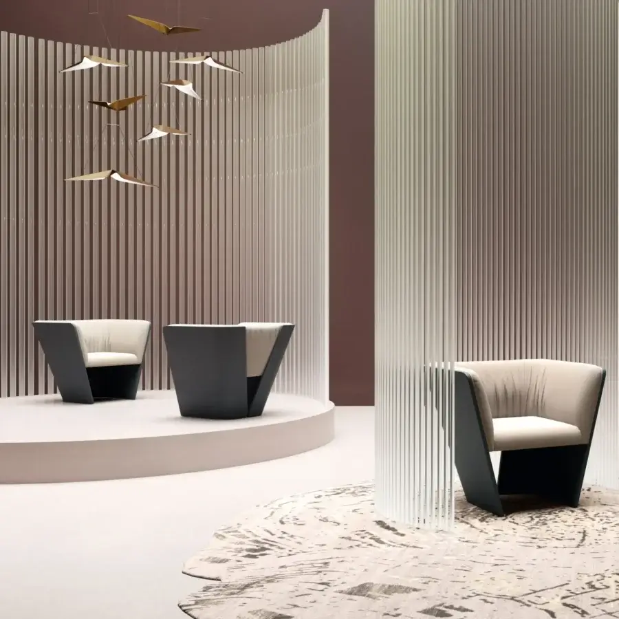 Distinguished Bizzotto Italia Sensu lounge chair with light beige leather upholstery and matte “Blu Pavone” base structure