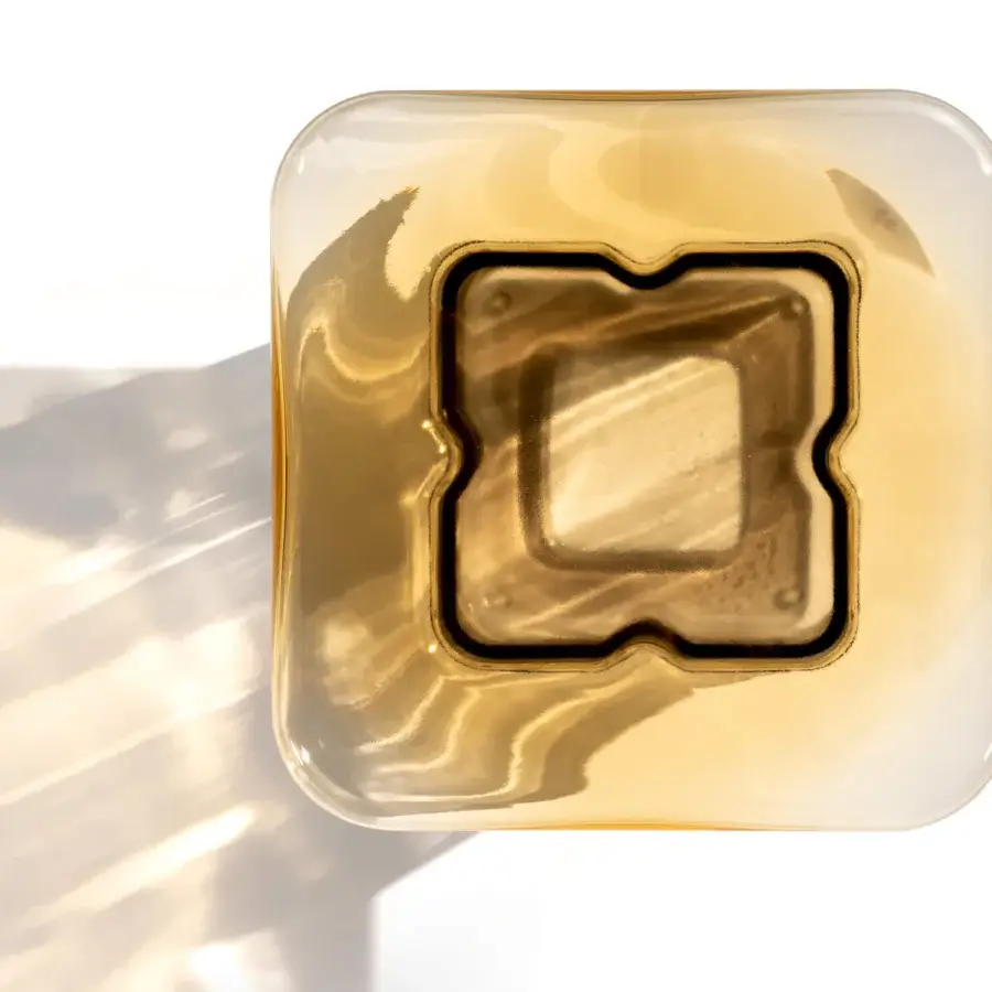 Exceptional Reflex Tau Murano side table crafted in yellow-tinted transparent Venetian glass with rounded edges