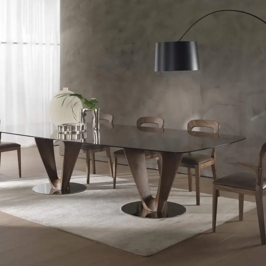 Superior Pacini & Cappellini Gaya chair with solid Canaletto walnut structure and warm brown leather upholstery