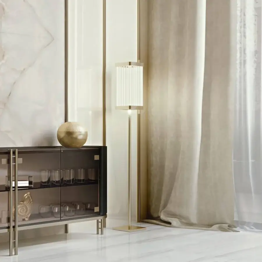 Superior Bizzotto Italia Ikat floor lamp with a slender frame and clear rods encased in 24KT gold galvanized metal trim