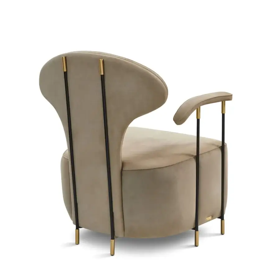 Superior Mascheroni Magicabula lounge chair with smooth beige leather upholstery and black powder-coated steel structure built with brass feet