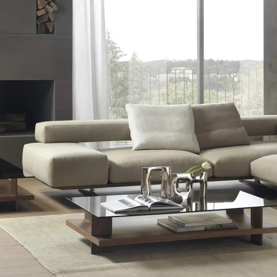 Exceptional Pacini & Cappellini Corallo coffee table with dark glass and warm brown veneered ash built with polished aluminum details