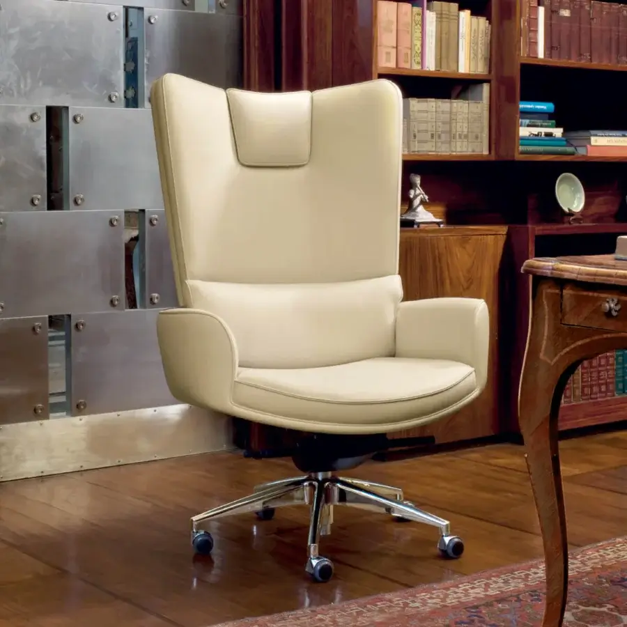 Distinguished Mascheroni Splendour armchair crafted in light beige natural leather with a 5-spoke metal base and Syncron turning mechanism