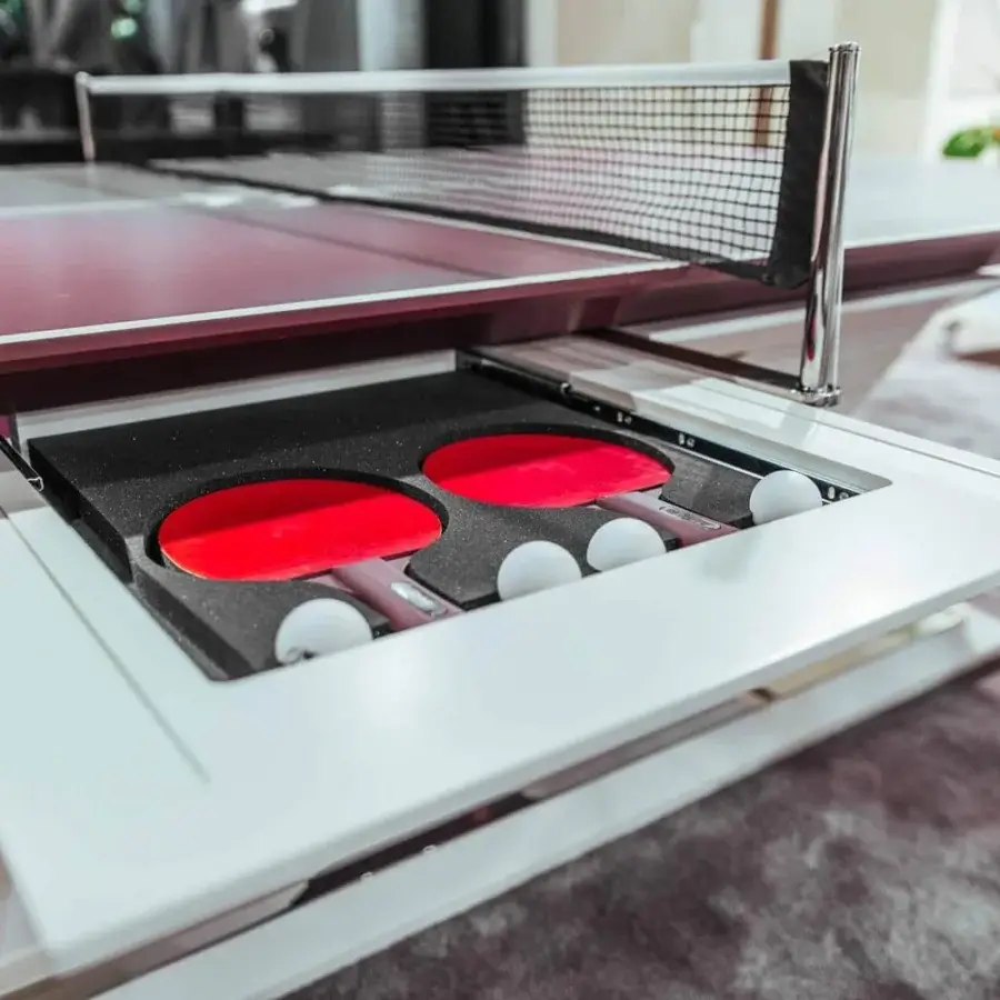 Exceptional Vismara Arena table tennis table with extra matt lacquered top and lacquered wooden V-shaped base with polished chrome steel
